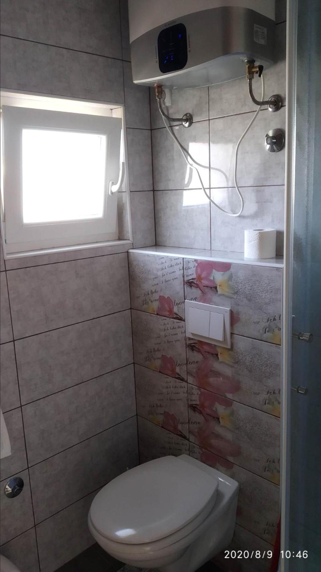 Apartman Turanj Bilik gambar